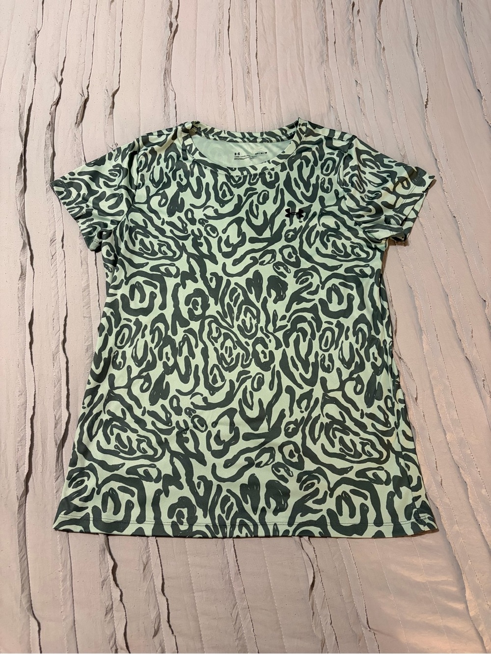 Under Armour Loose Print Short Sleeve Tee | Size M